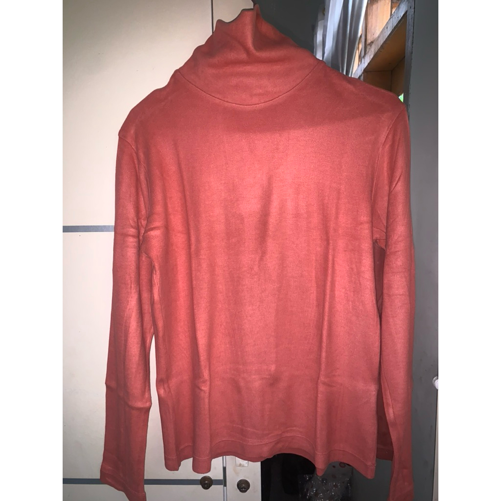 เสื้อคอเต่า uniqlo Loved uniqlo