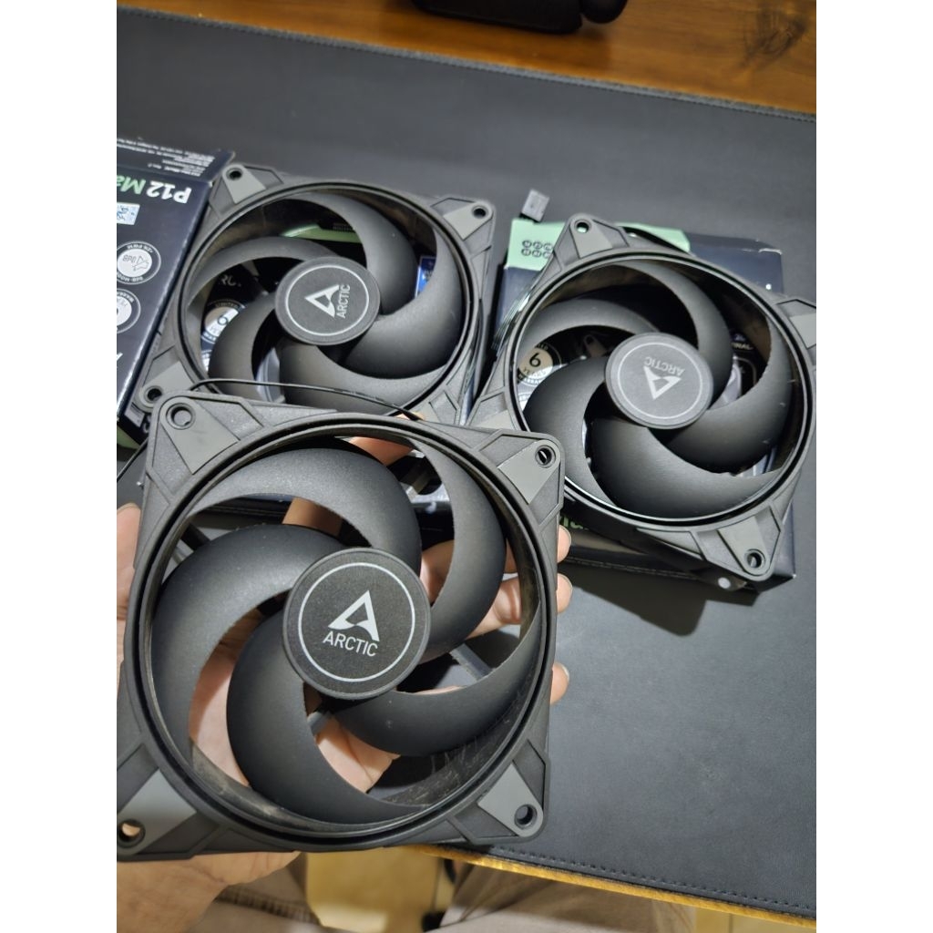 พัดลม Arctic P12 Max 3
