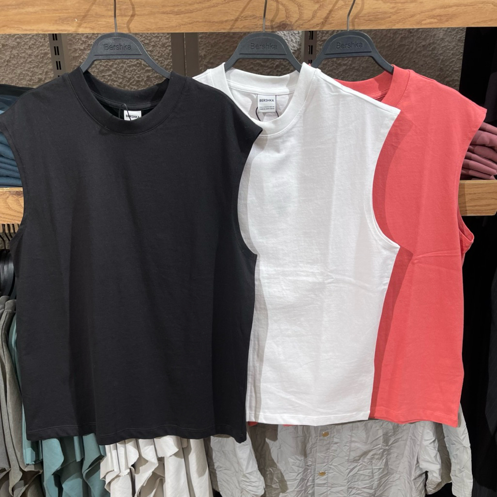 เสื้อยืด BERSHKA MEN Tanktop Jastip (บริการร้านค้าส่วนตัว)