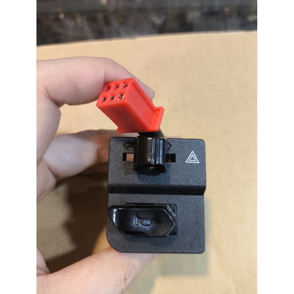 LEFT SWITCH แตรไฟเลี้ยว YAMAHA FAZZIO FREEGO MIO GEAR GRAND FILANO CR7 MOTORCYCLE
