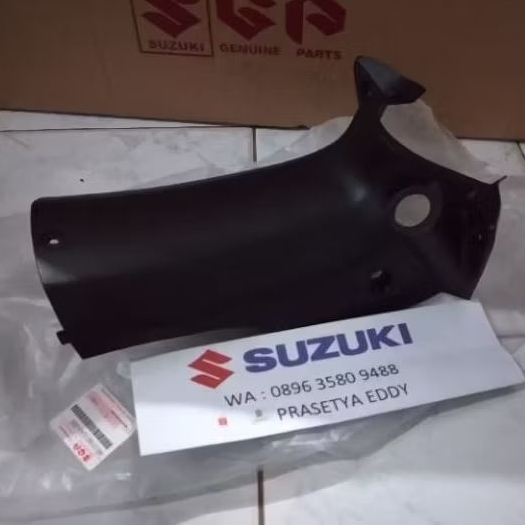 SUZUKI SATRIA 2-STROK HIU LSCM ORIGINAL CENTER LEGSHILD COVER SGP 48131M21DA0-000