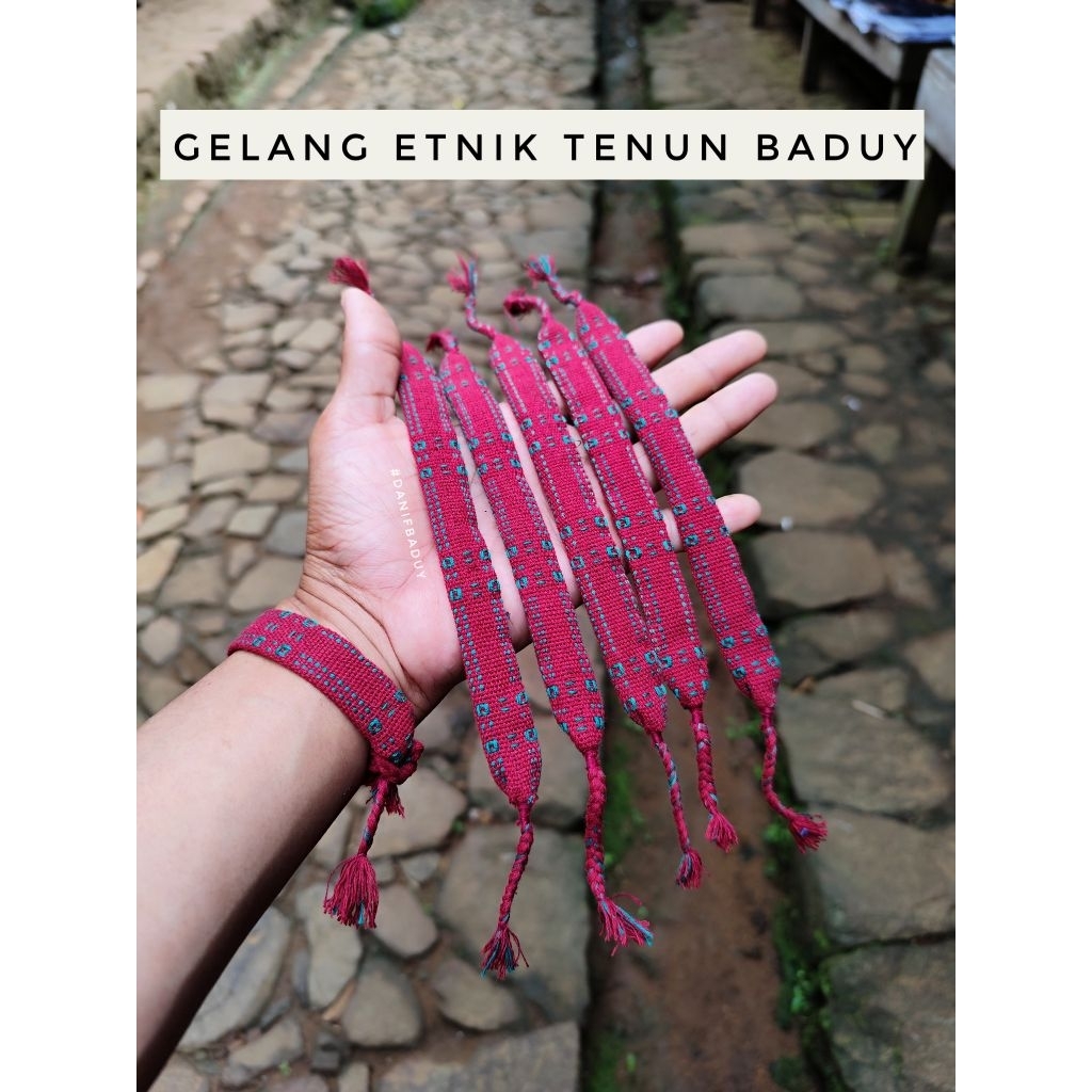 สร้อยข้อมือ พ่อ เนื้อทอชาติพันธุ์