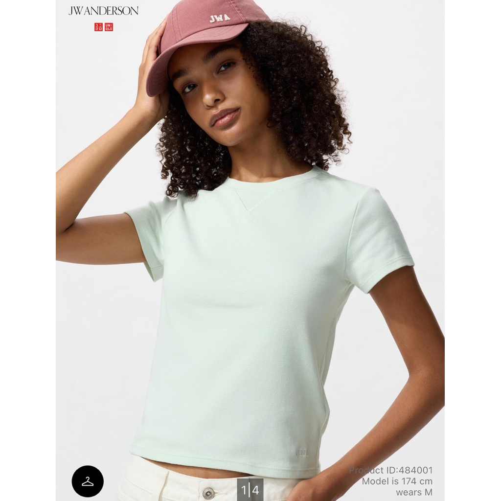 UNIQLO เสื้อยืดผู้หญิง Mini JWA Crop Top ฟรี Paperbag