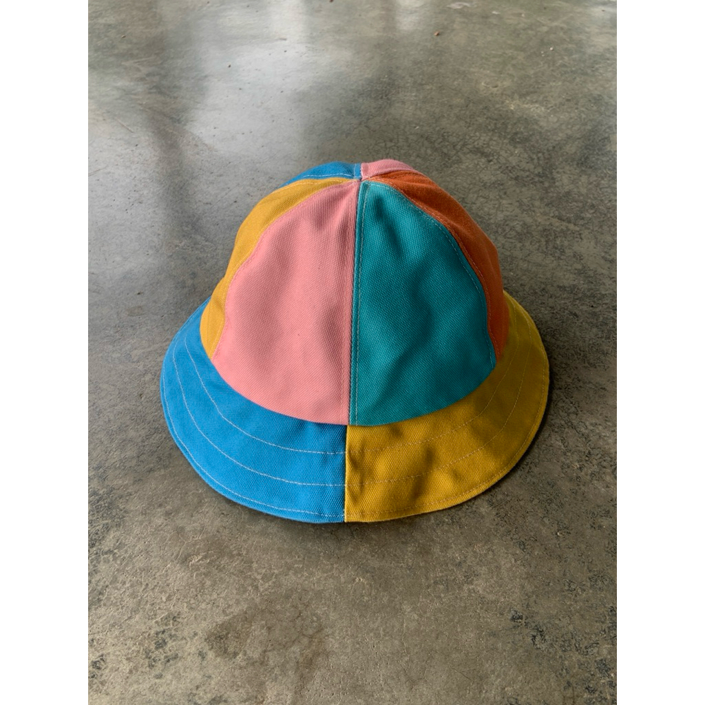 Liunic On Things หมวกบักเก็ตบล็อกสีเรียบ