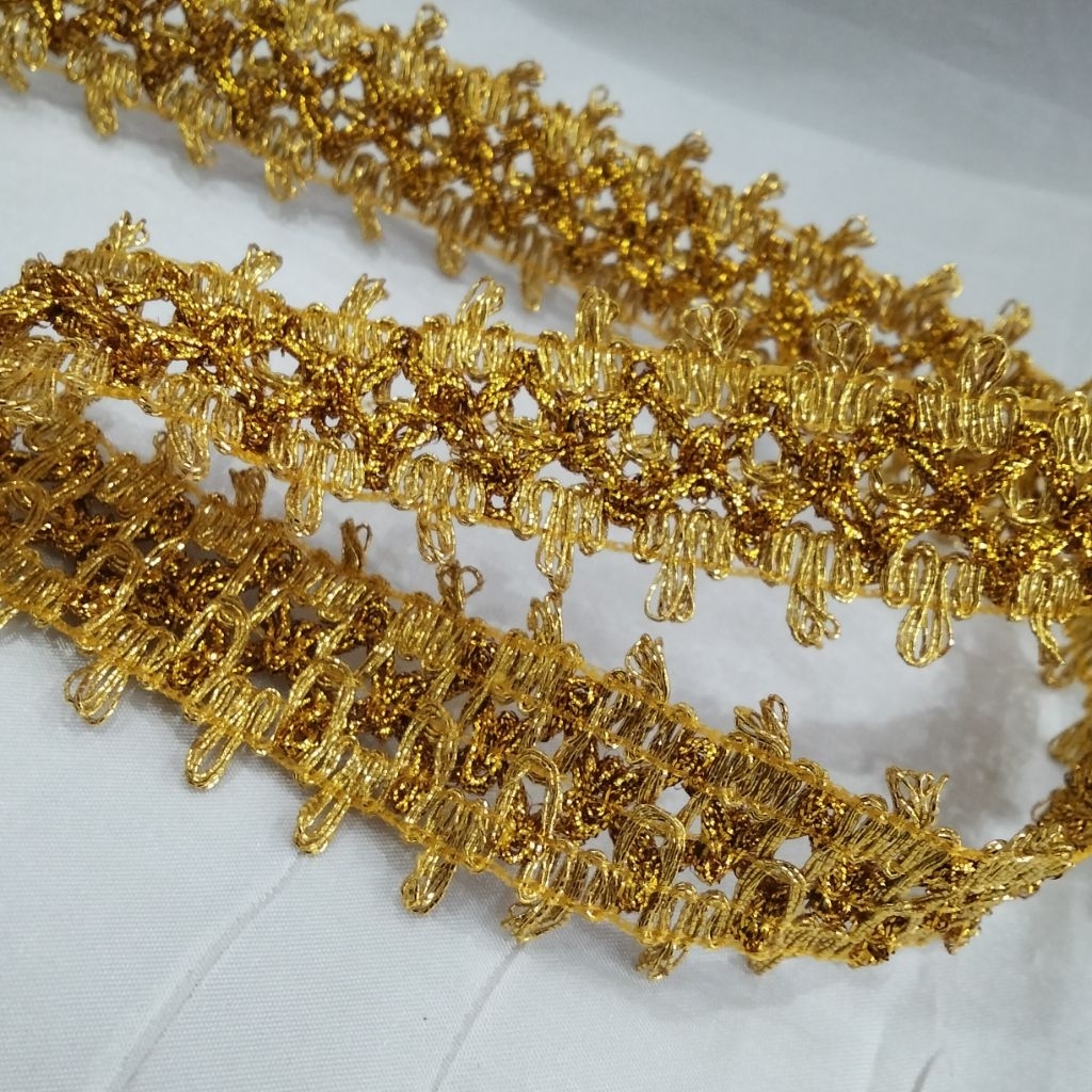 (PER METER) 2 ด้าน Crown Gold Lace/K 999 Lace กว้าง 2.5 ซม