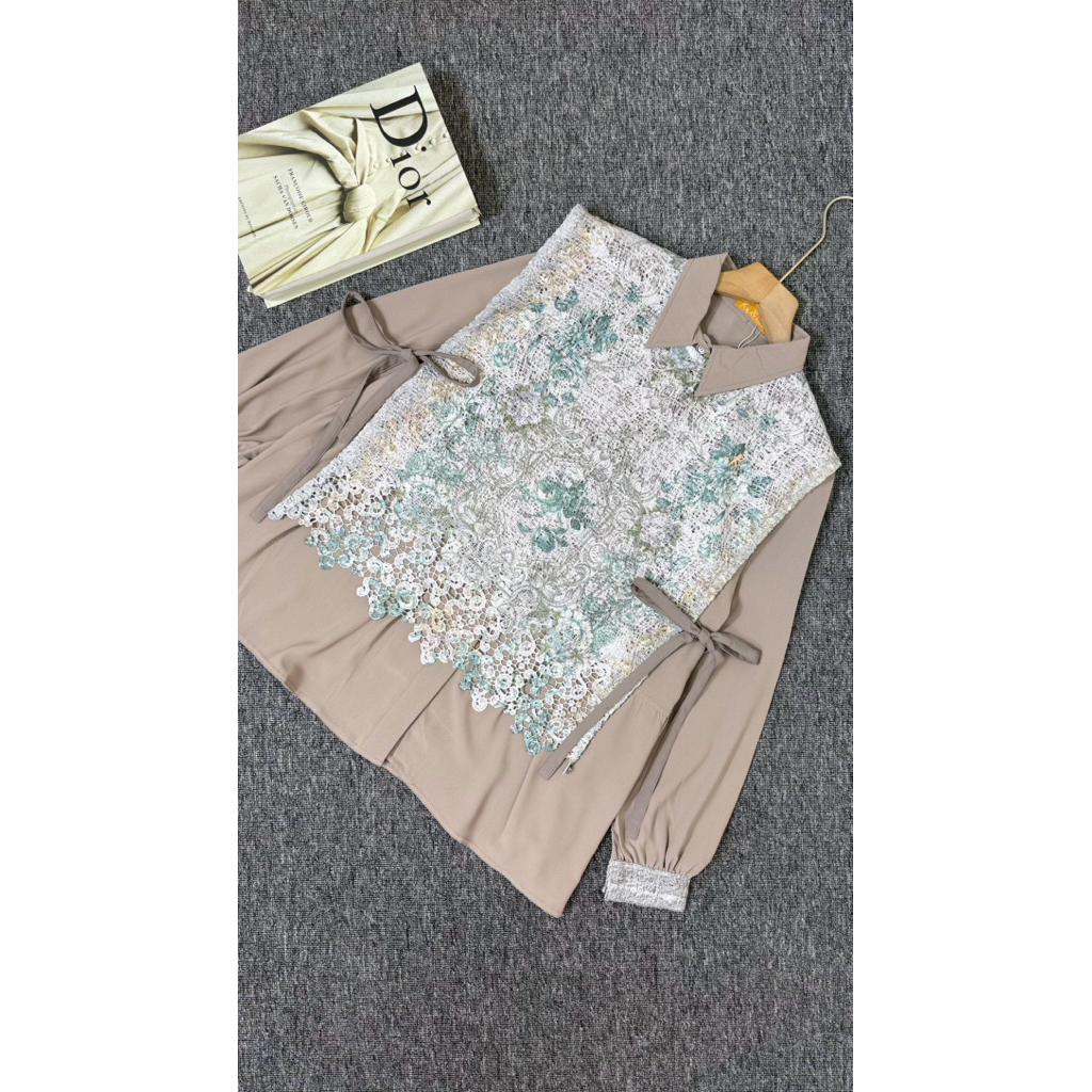 เสื้อเบลาส์ปักลาย // B5792 //B5405