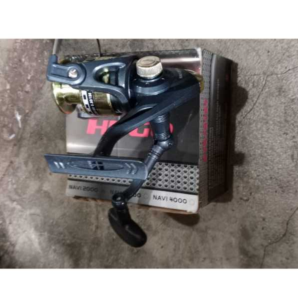 Hugo NAVI / MOZILLA รอกตกปลาแบบหมุน