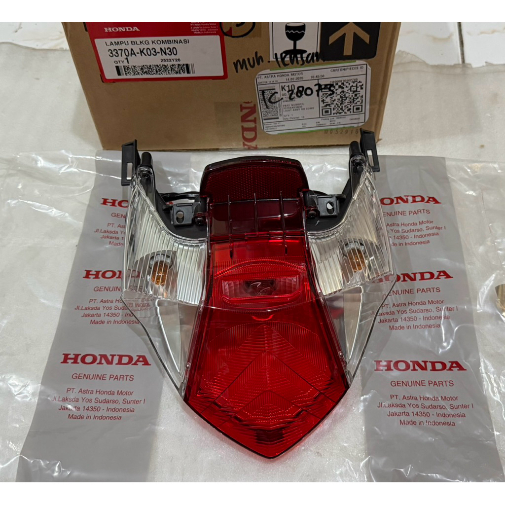 โคมไฟหยุดหลัง Assy Revo110 FI Original AHM 3370AK03N30 / 33700K03N31
