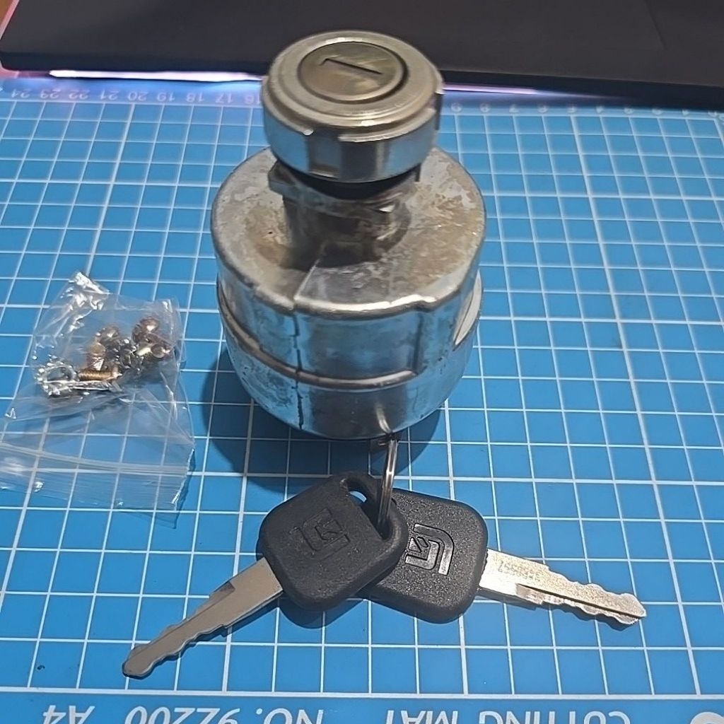 Liugong Lg922 Lg925 Lg920 / 34B0118 กุญแจจุดระเบิด