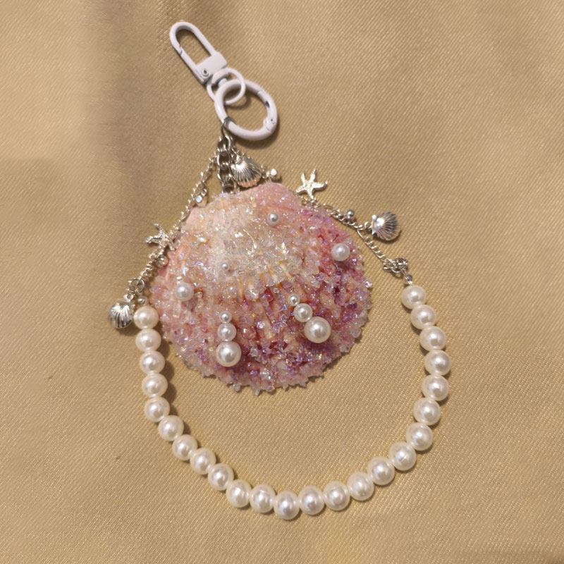 GANTUNGAN Pearl Shell Coquette Bag Charm – Aesthetic Handmade Aesthetic Bag Hanger