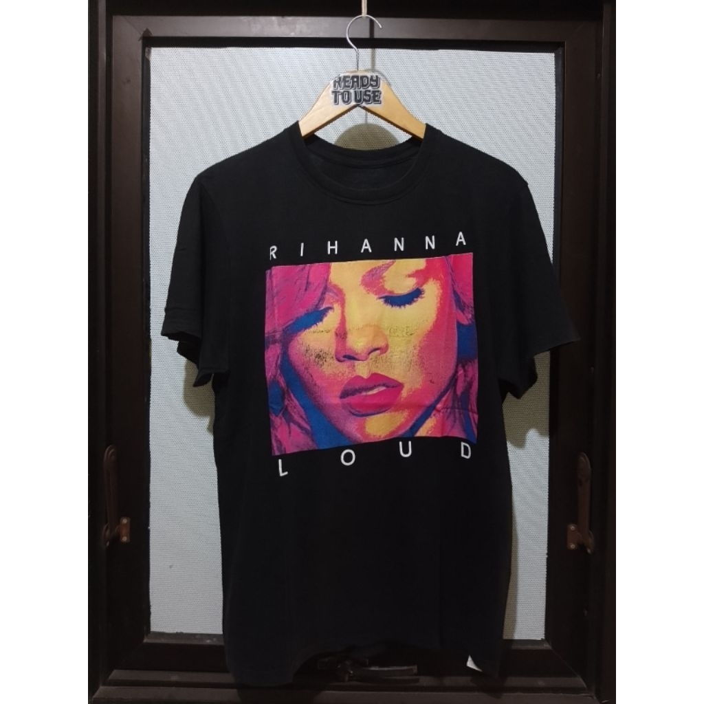 Rihanna (Loud Tour 2011)
