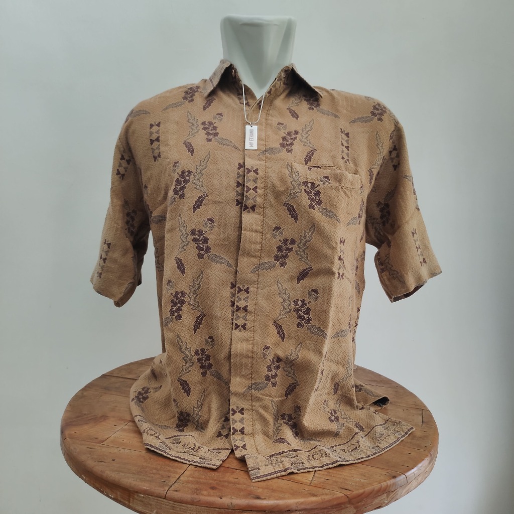 KEMEJA เสื้อเชิ้ตแขนสั้นผู้ชาย B-Tique Khaki Floral Motif ไซส์ XL (RHMTA004)