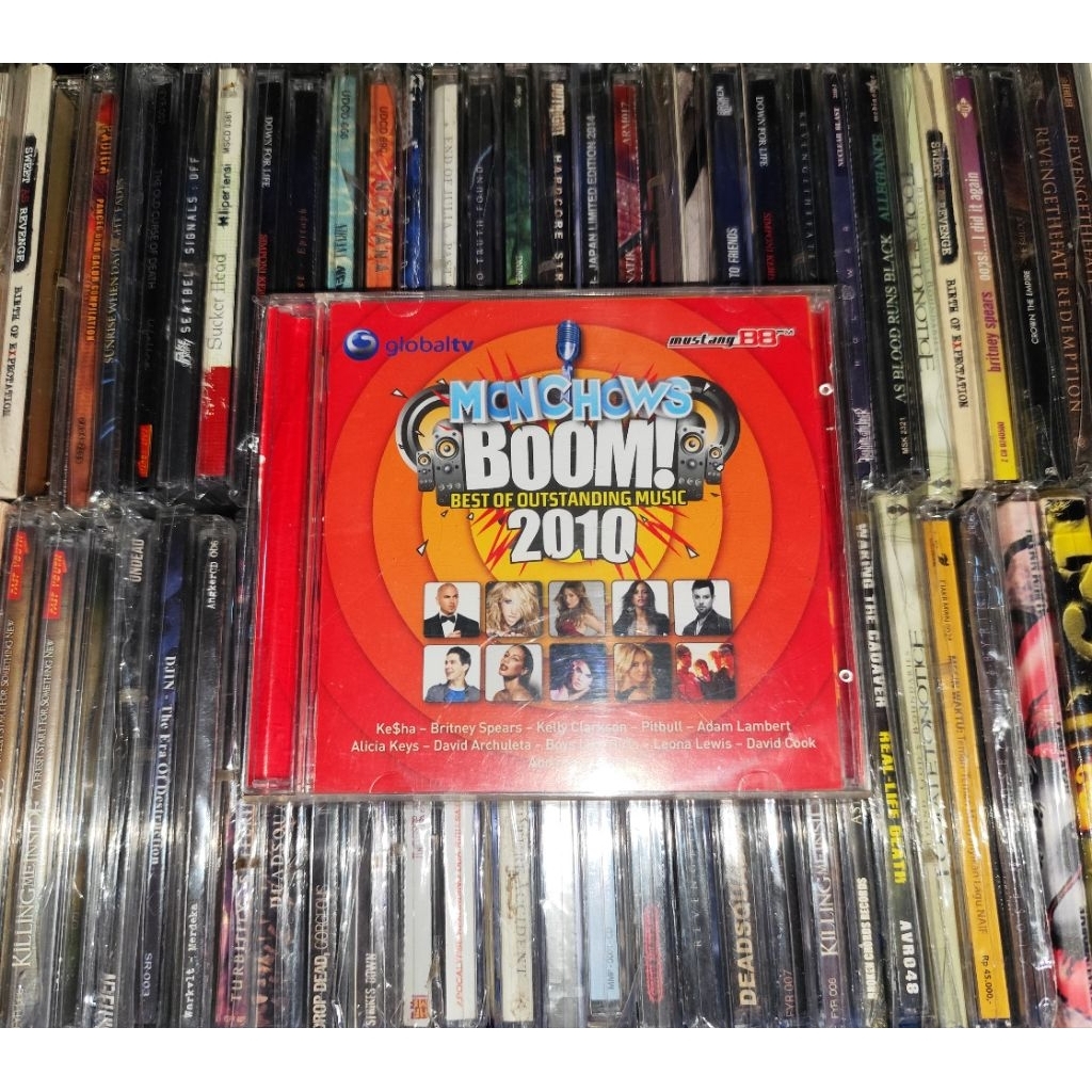 ซีดี Monchows Boom! - Kesha, Adam Lambert, Alicia Keys, Boys Like Girls, Leona Lewis, Backstreet Boy