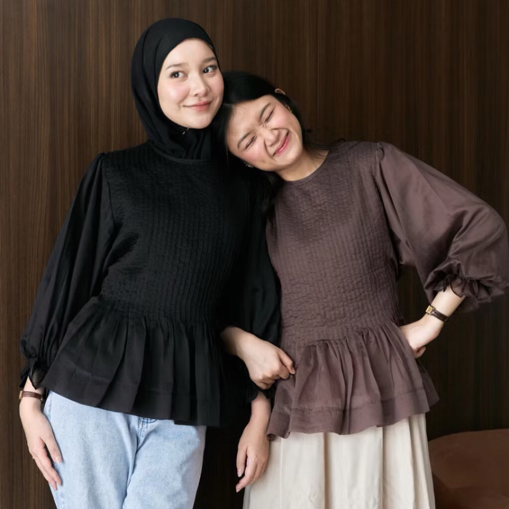 Elvira Blouse Pleats