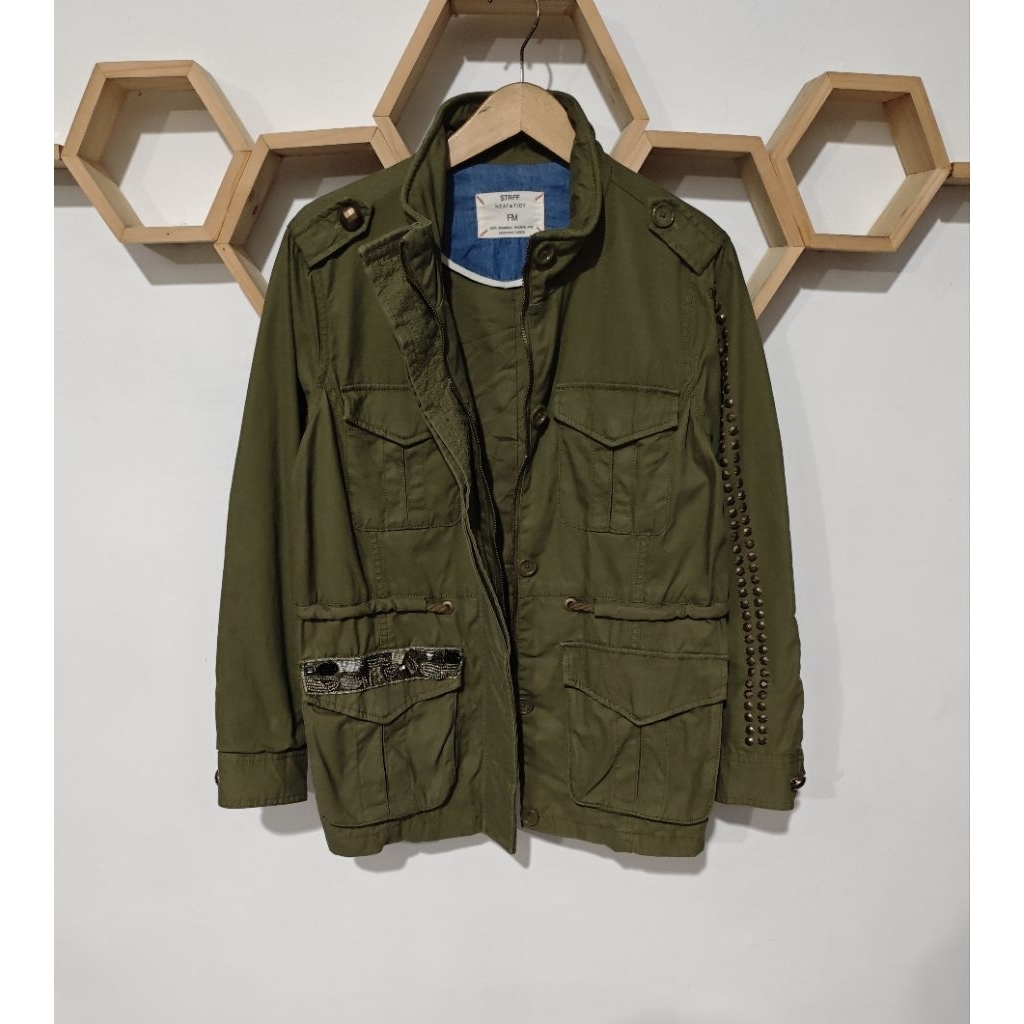 เสื้อแจ็คเก็ต MILITARY PARKA (ผู้หญิง)