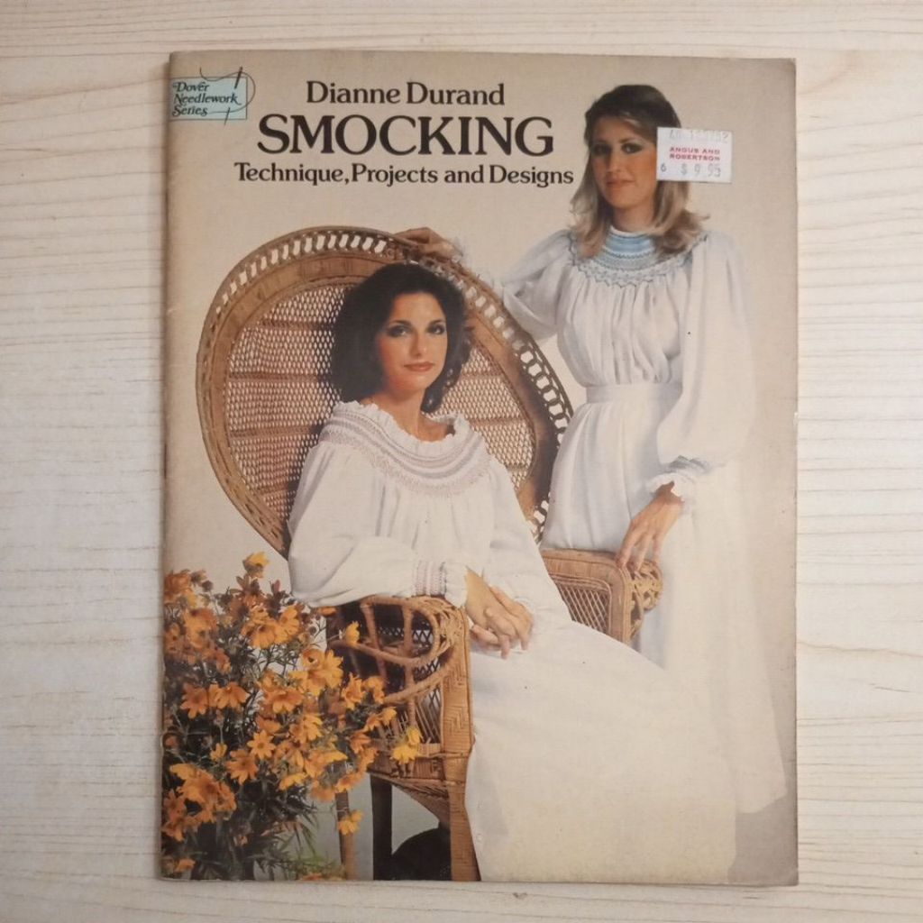 TECHNIQUE PROJECTS AND DESIGNS SMOCKING BOOK โดย DIANNE DURAND
