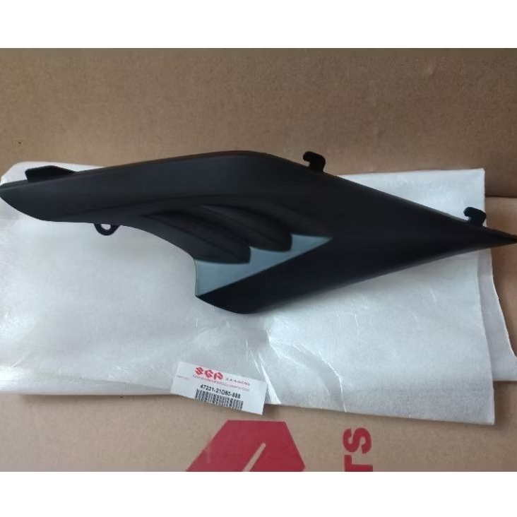 ฝาครอบ FINFT SUZUKI SATRIA 2-STOKE DUMBA ORIGINAL SGP 47231-21D80-888