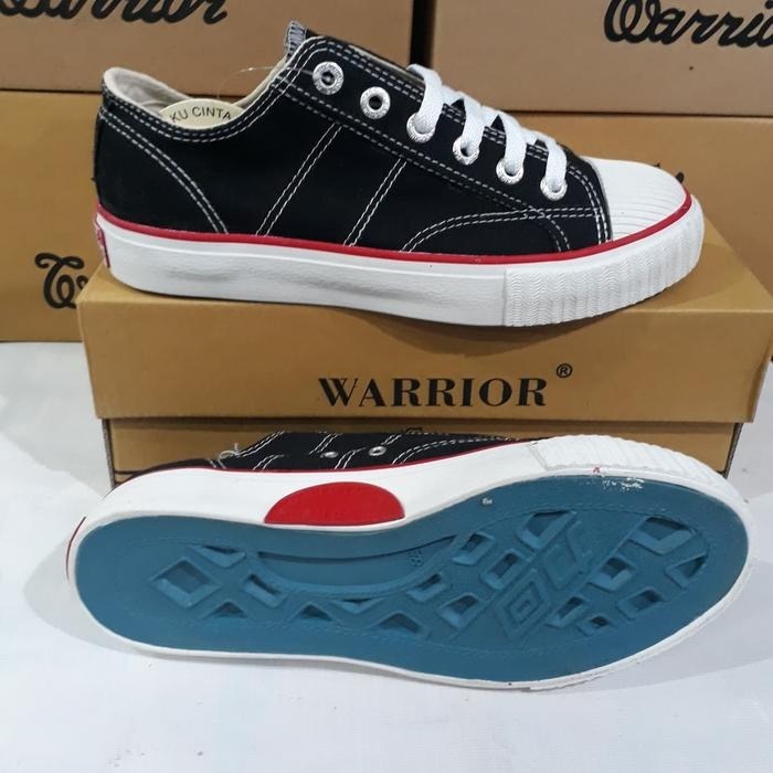 WARRIOR CLASSIC LOW CUT รองเท้าสีขาวสีดําสําหรับเด็กและผู้ใหญ่ล่าสุด 100% ต้นฉบับไม่มีแนวโน้ม