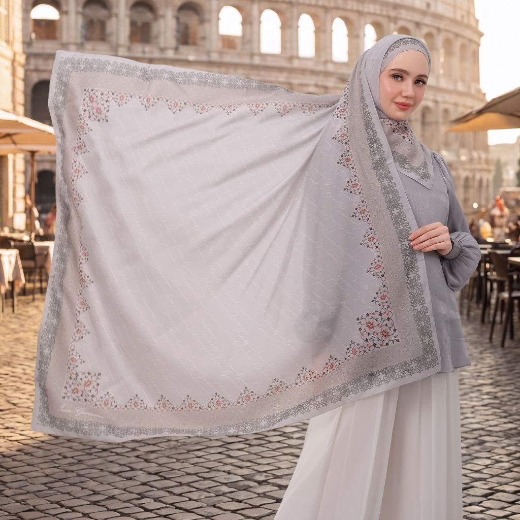 Aquila Mandjha Ivan Gunwan Motif Hijab