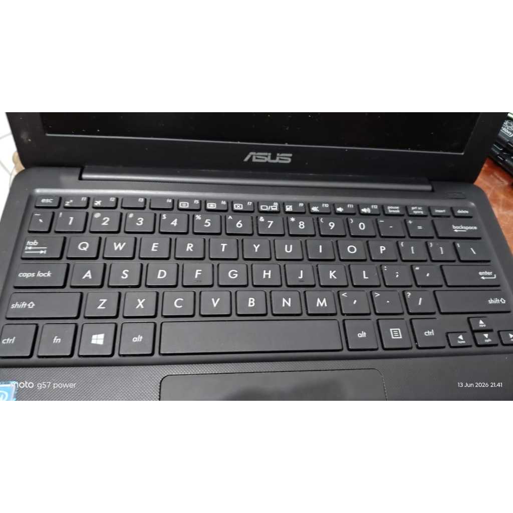 ปุ่ม TOMBOL Tuts โครงคีย์บอร์ดบานพับ ASUS E202 E202S E202MA E202SA E203N E203 E203M E203N E203NAH