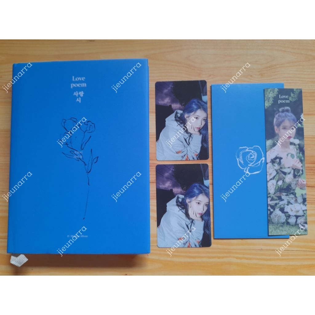 (Unclosure Fullset) IU Album Official - Love Poem (รวมโฟโต้การ์ด)