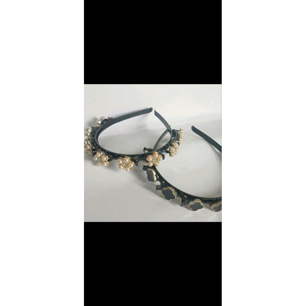 ชุดหูฟัง CLIP-ON พร้อม PEARL และ CLOVER MOTIFS