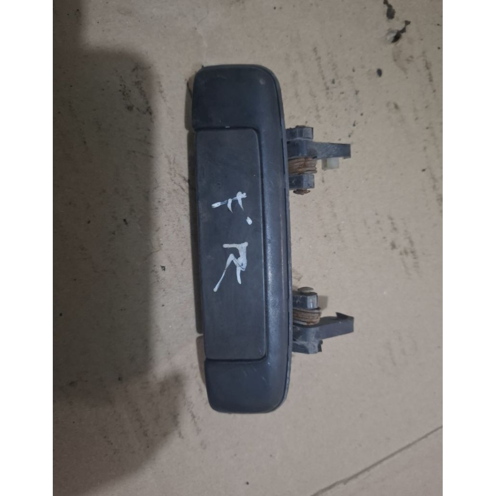 มือจับประตูดึงประตูด้านนอกด้านหน้าขวา charade classy winner g102 cx g100 88-96