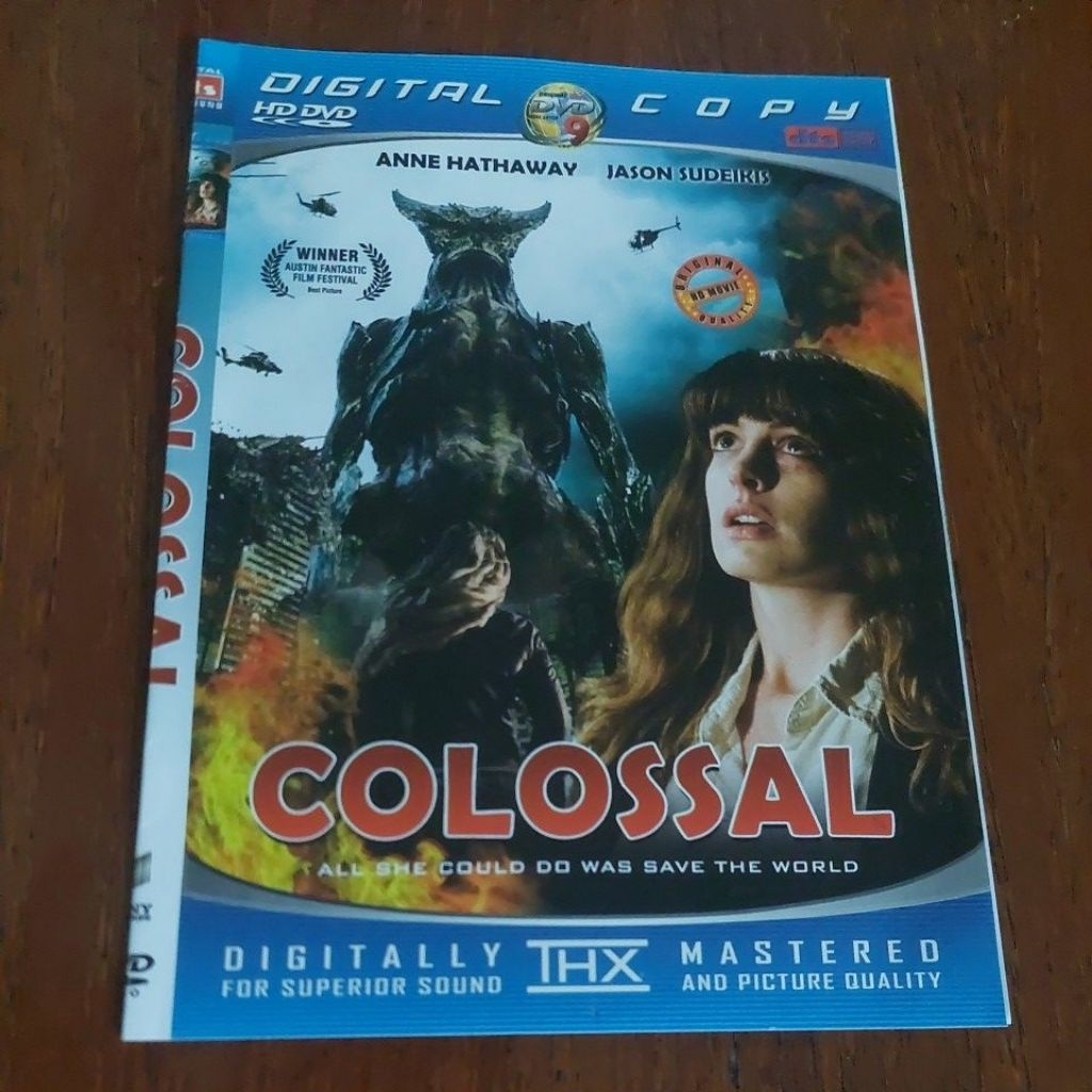 ดีวีดี "COLOSSAL" ANNE HATHAWAY