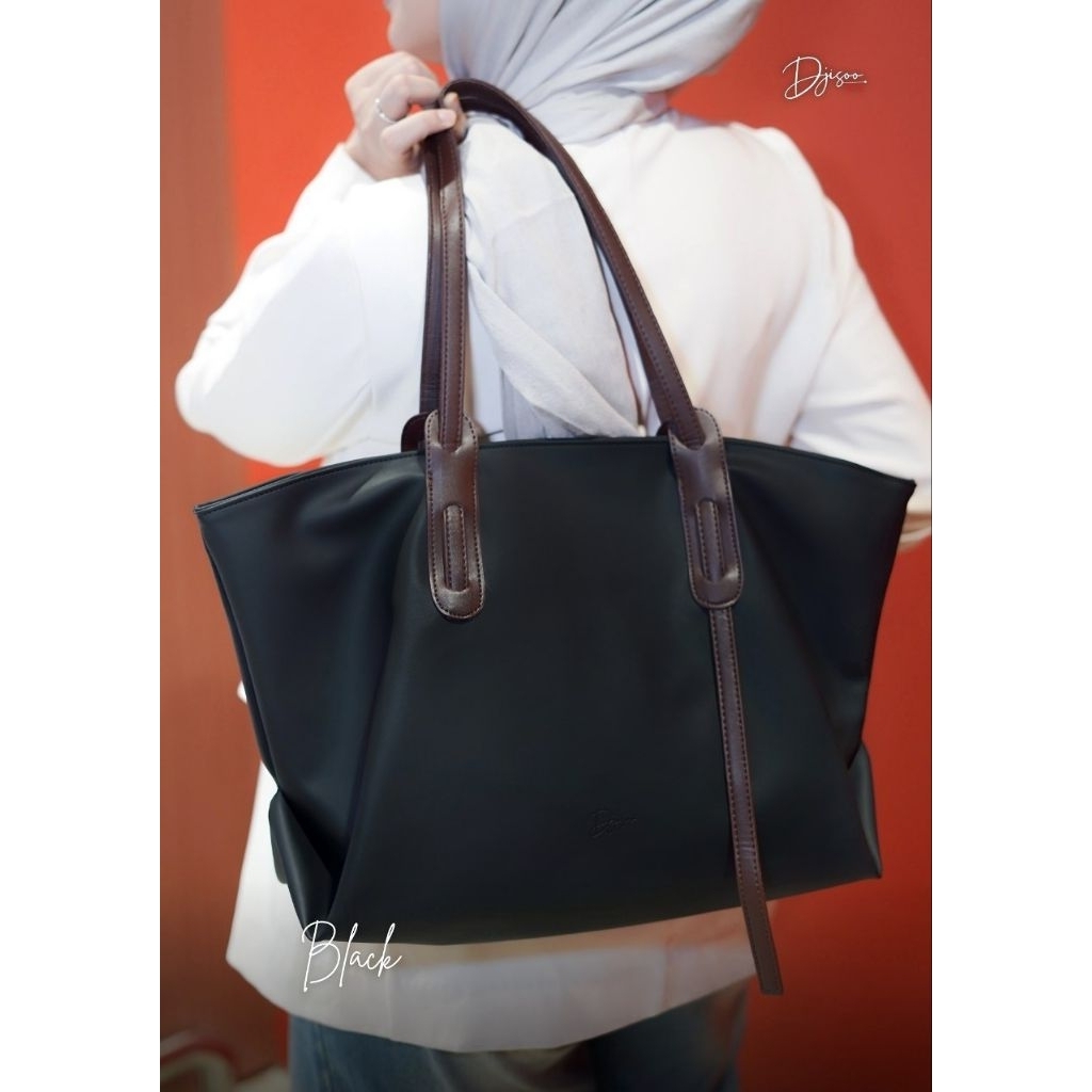 Sahara Totebag โดย Djisoo