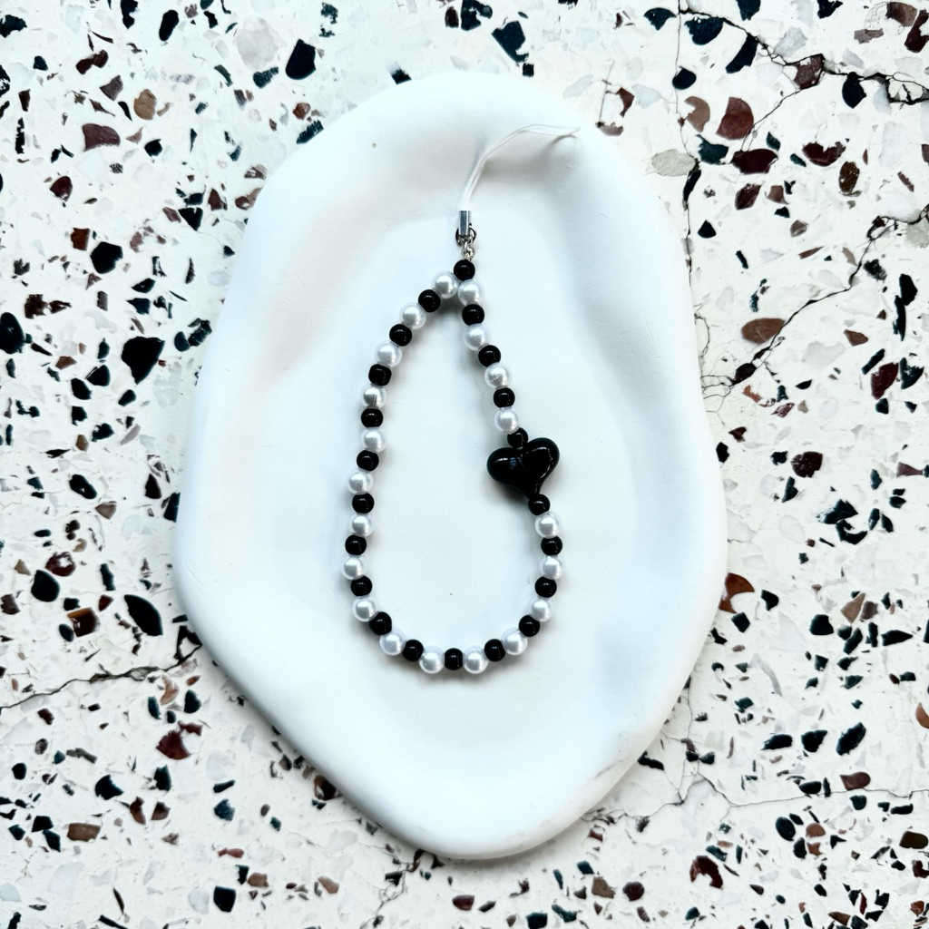 HP GANTUNGAN Love Black 1 (LB 1) - Phone Strap - Phone Hanger - Aesthetic Phone Strap - Phone Strap