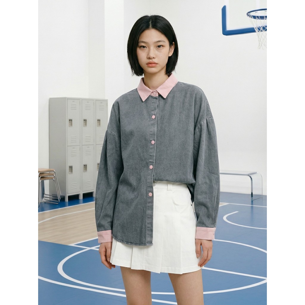 NRC เสื้อเชิ้ตโอเวอร์ไซส์ผ้าเดนิมติดกระดุมและคอปกสีชมพู