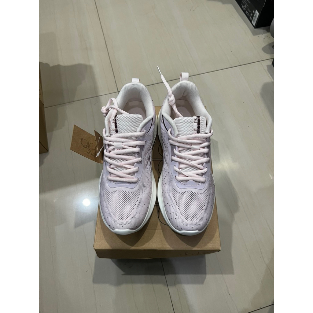 Diadora Nives Pink ของแท้ 100%