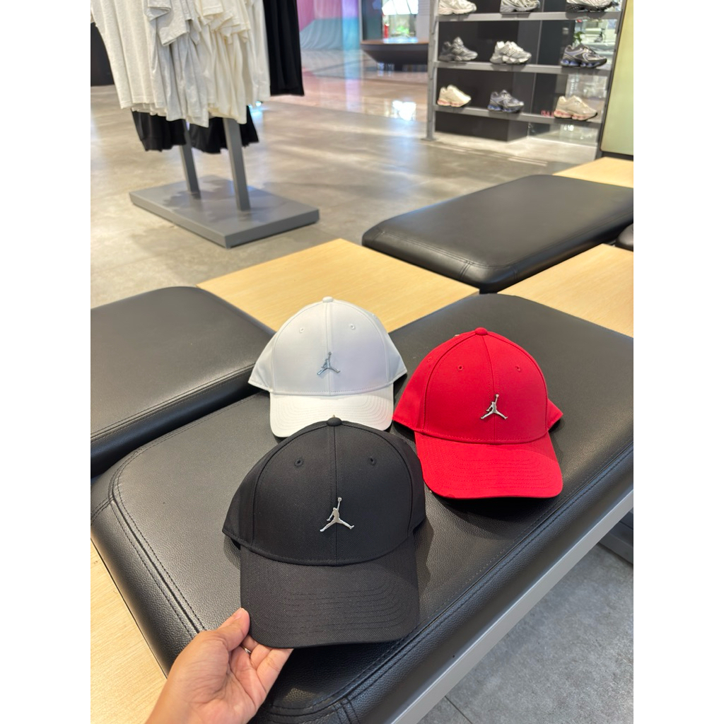 Jordan Air rise Cap Metal Logo หมวก Unisex