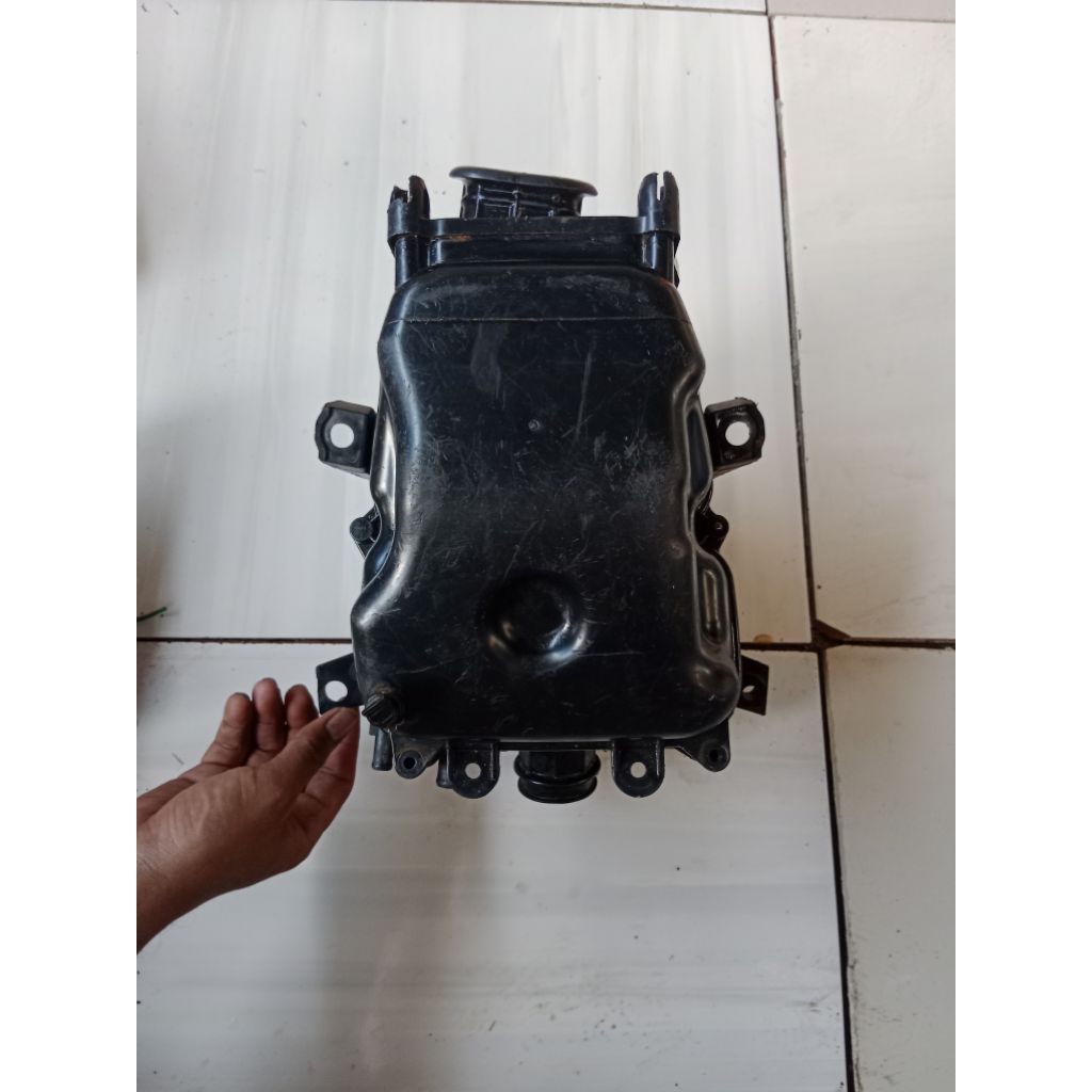 กล่องกรองอากาศ Honda cb150r CB 150 R. ต้นฉบับ. ใช้แล้ว