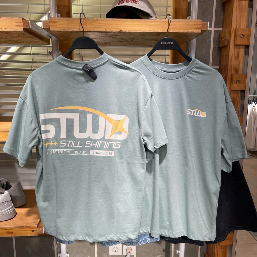 เสื้อยืด Boxy Stwd PULL&BEAR MEN Jastip (บริการร้านค้าส่วนตัว)