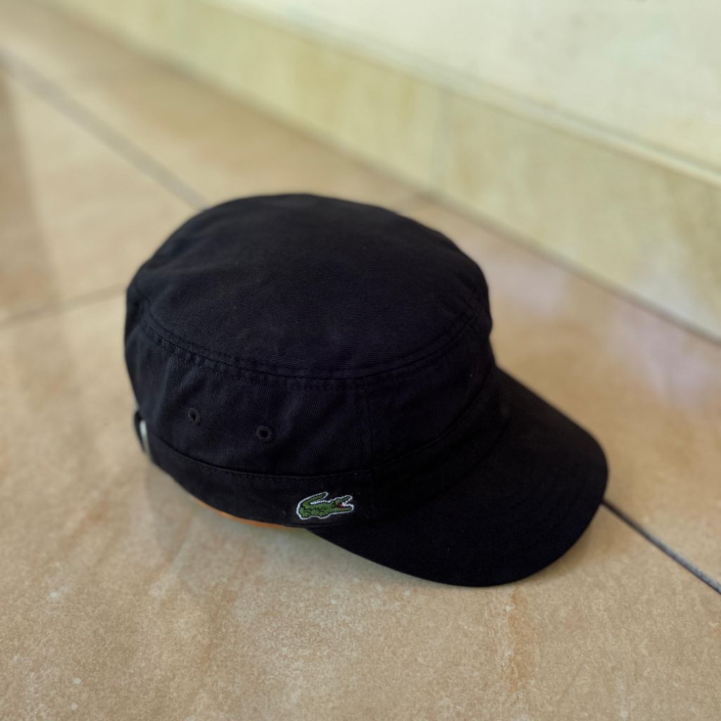 LACOSTE หมวกลาคอสท์สีดํา