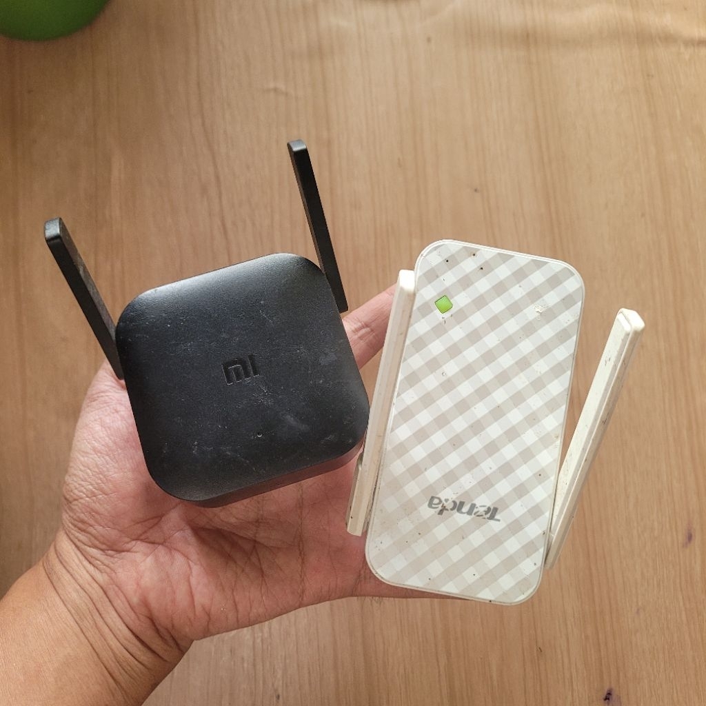 Xiaomi Wifi Range Extender Pro และ Tenda 53A198