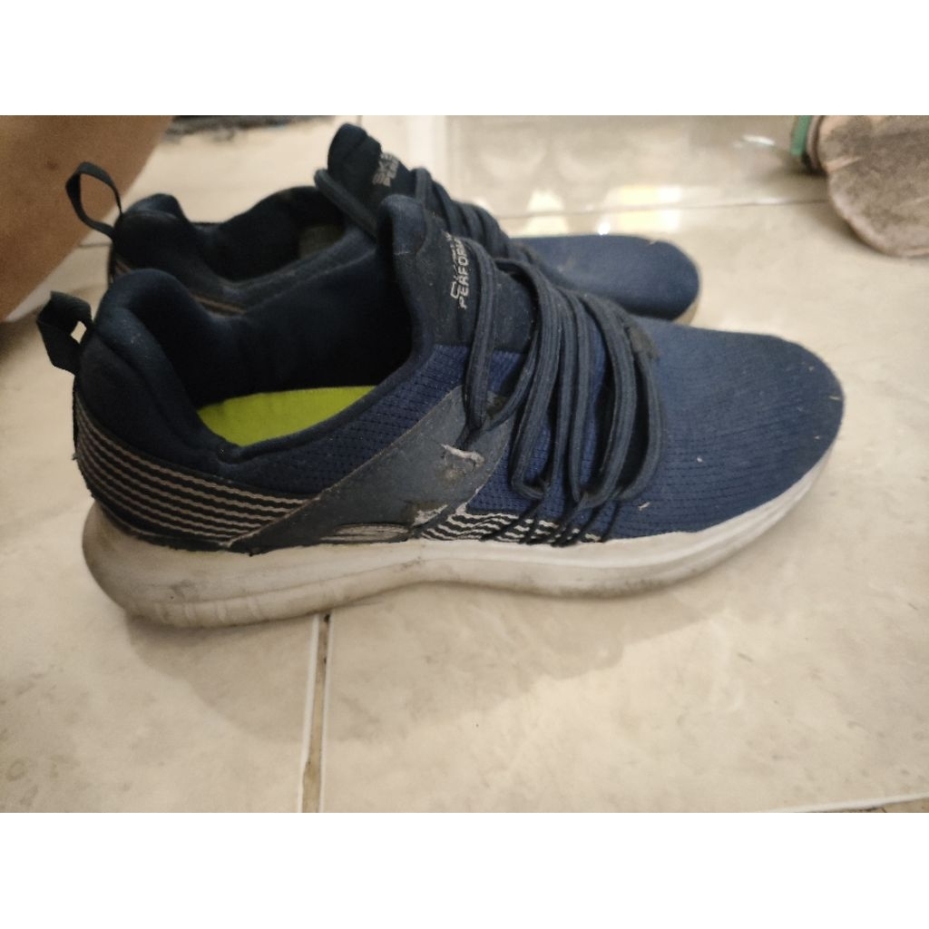 Skechers go run 37**