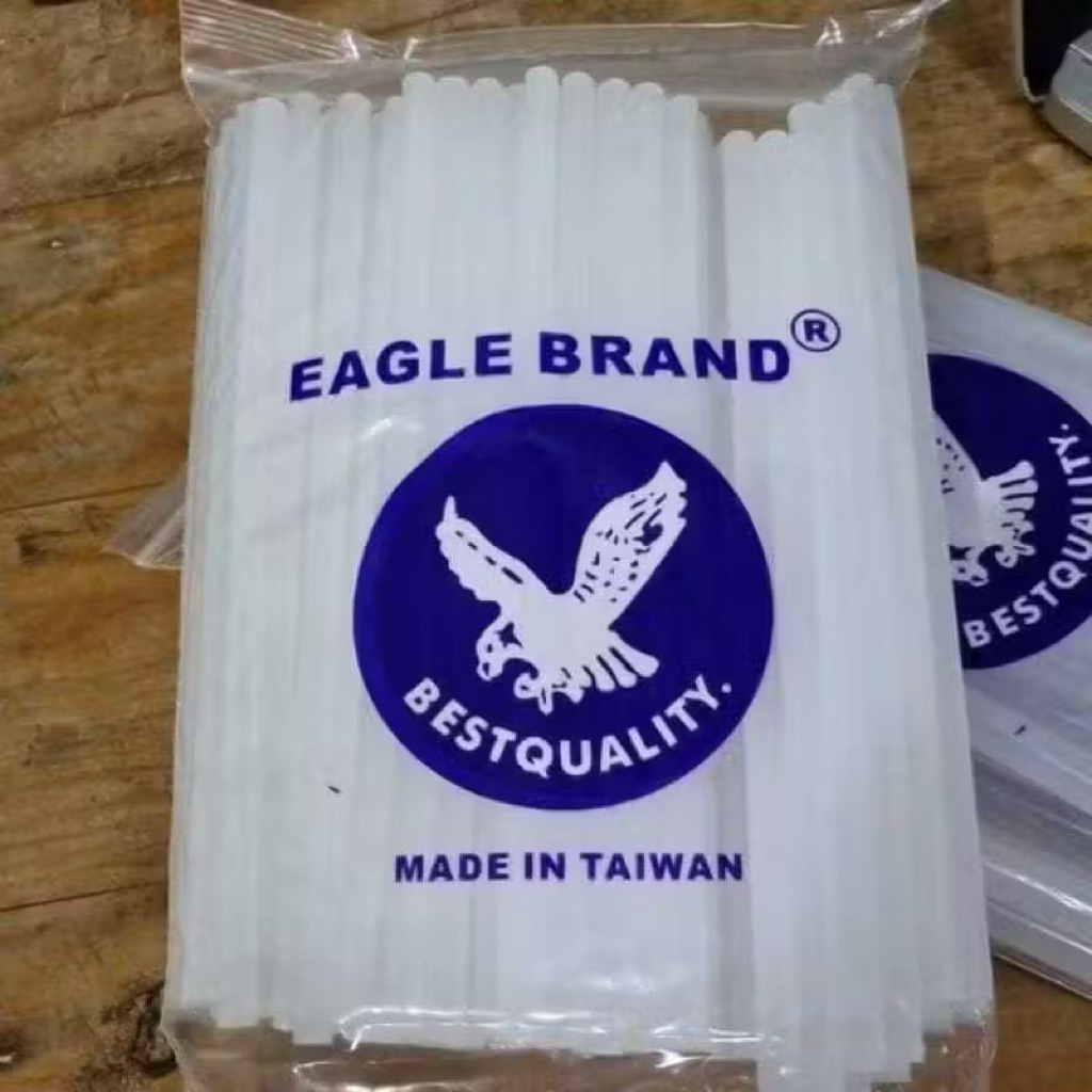 SMALL EAGLE GLUE COTENTS 250 GR 500 GR และ 1000 GR