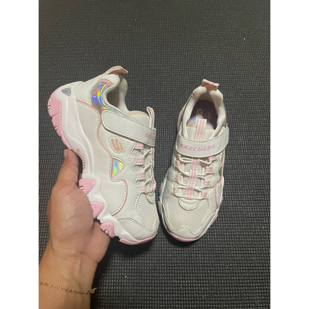 รองเท้า Skechers ขนาด 30 พื้นรองเท้า 19cm