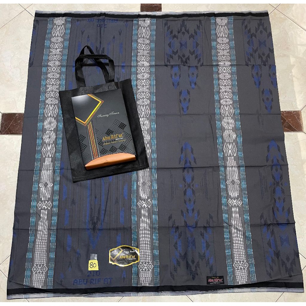Exclusive Abu Rifat Sarong Exclusive Abu Rifat Sarong ผ้าซิ่นพิเศษ BHS Motif Abu Rifat Sarong