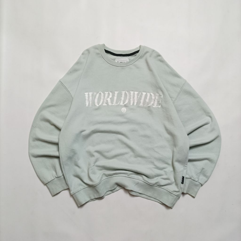 คอกลม Ames Worldwide