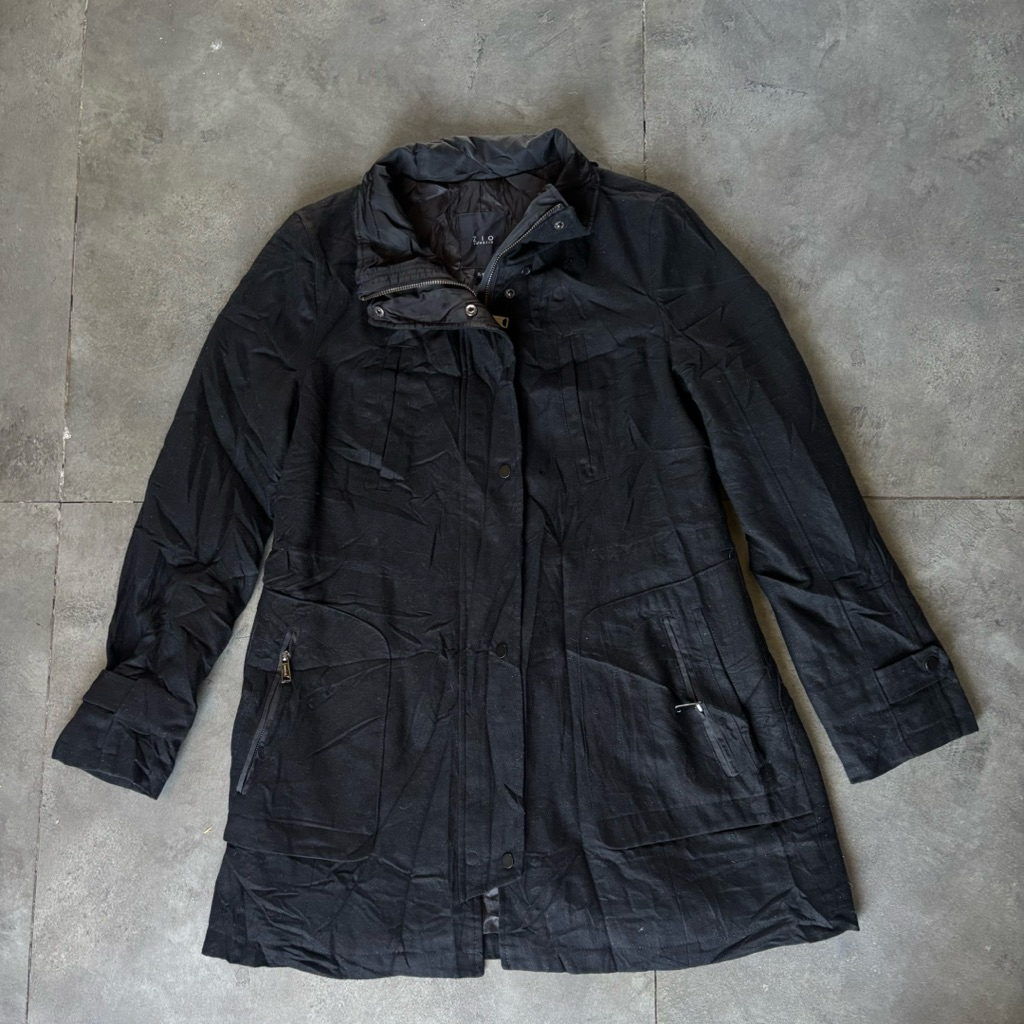 Zio Light Woolen เสื้อแจ็คเก็ตสีดําผู้หญิง