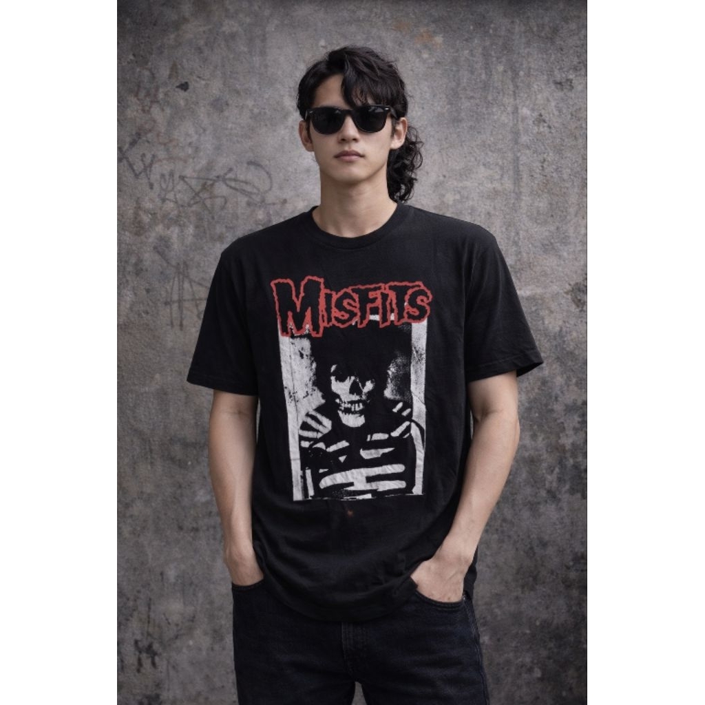 เสื้อยืด U*IQLO x M*SFITS 0R1 ไซส์ M (P68 x L52)