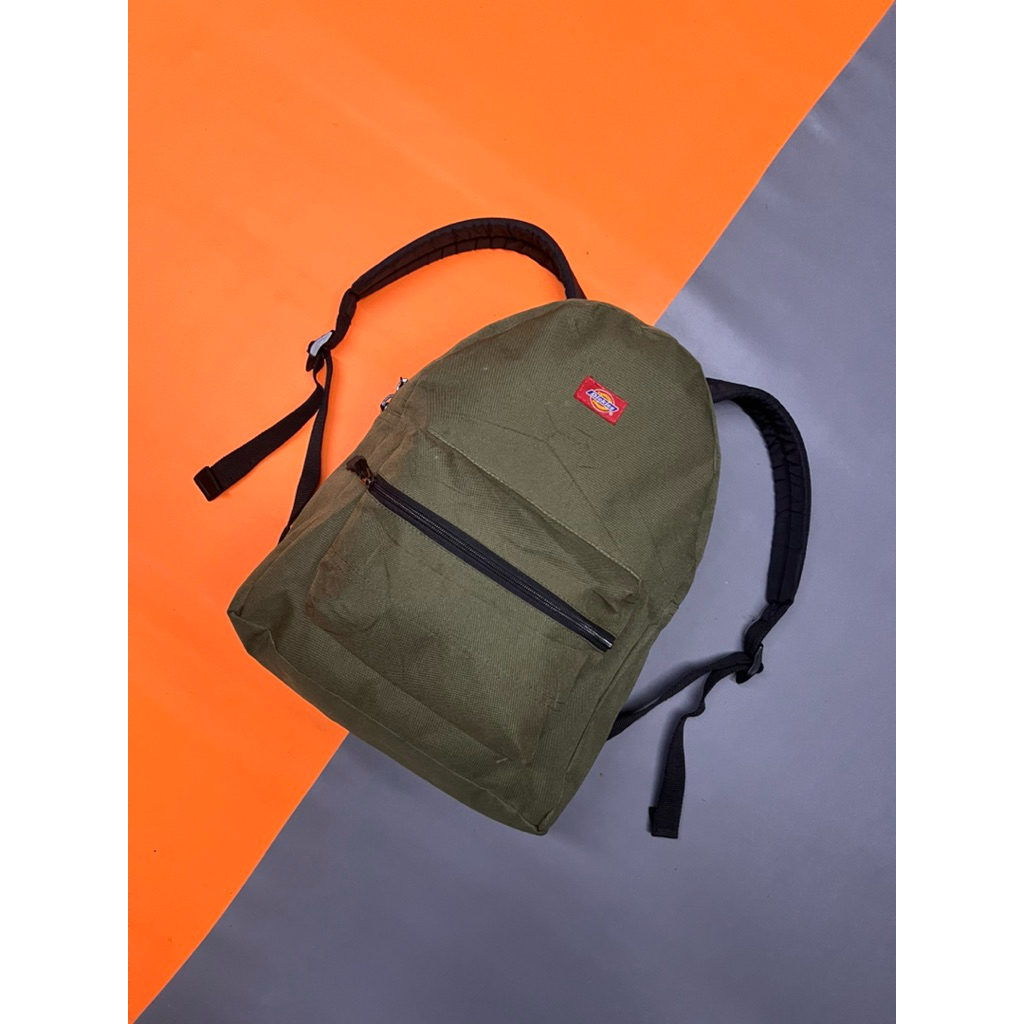 กระเป๋าเป้ Dickies**