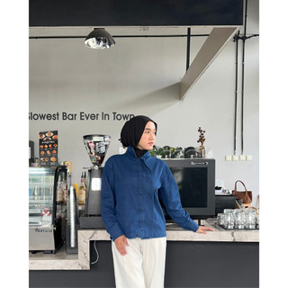 Kyuwa Minimalist High-Neck Denim Jacket - Jaket Jeans Denim High Neck Premium