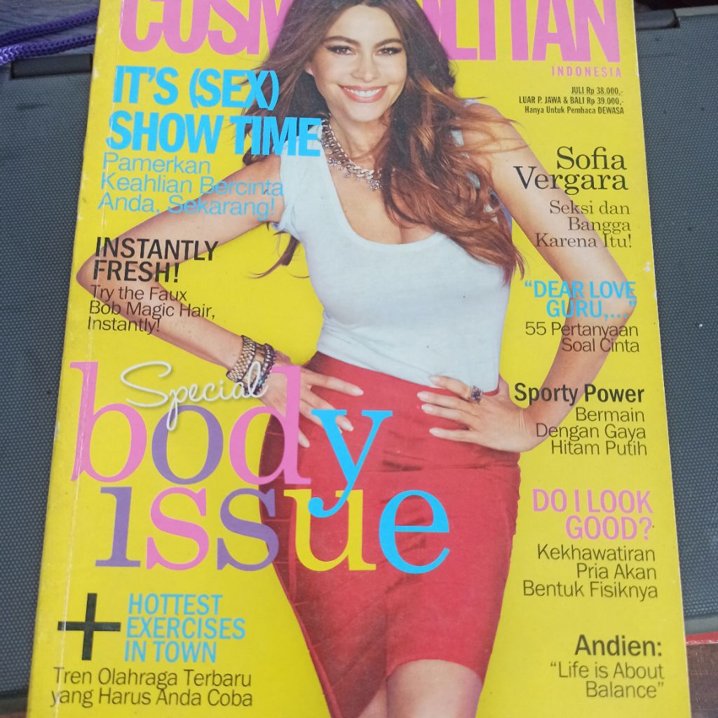 Cosmopolitan Magazine Sofia Vergara - Andien, Kendall Jenner, Javier Justin ฯลฯ
