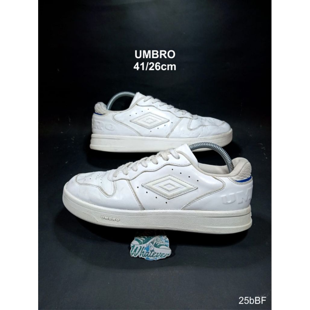 UMBRO รองเท้าอัมโบรมือสอง