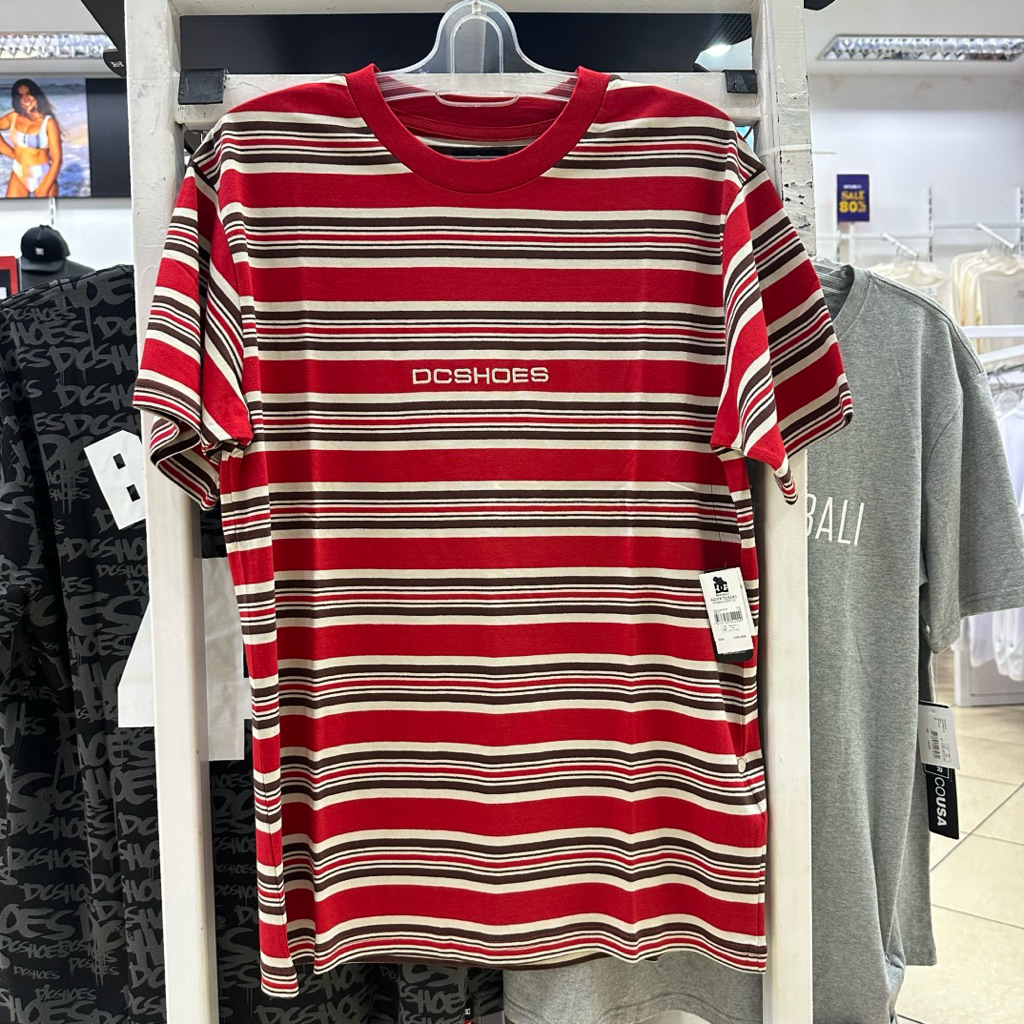 เสื้อยืด DC Olympia Stripe สีแดง