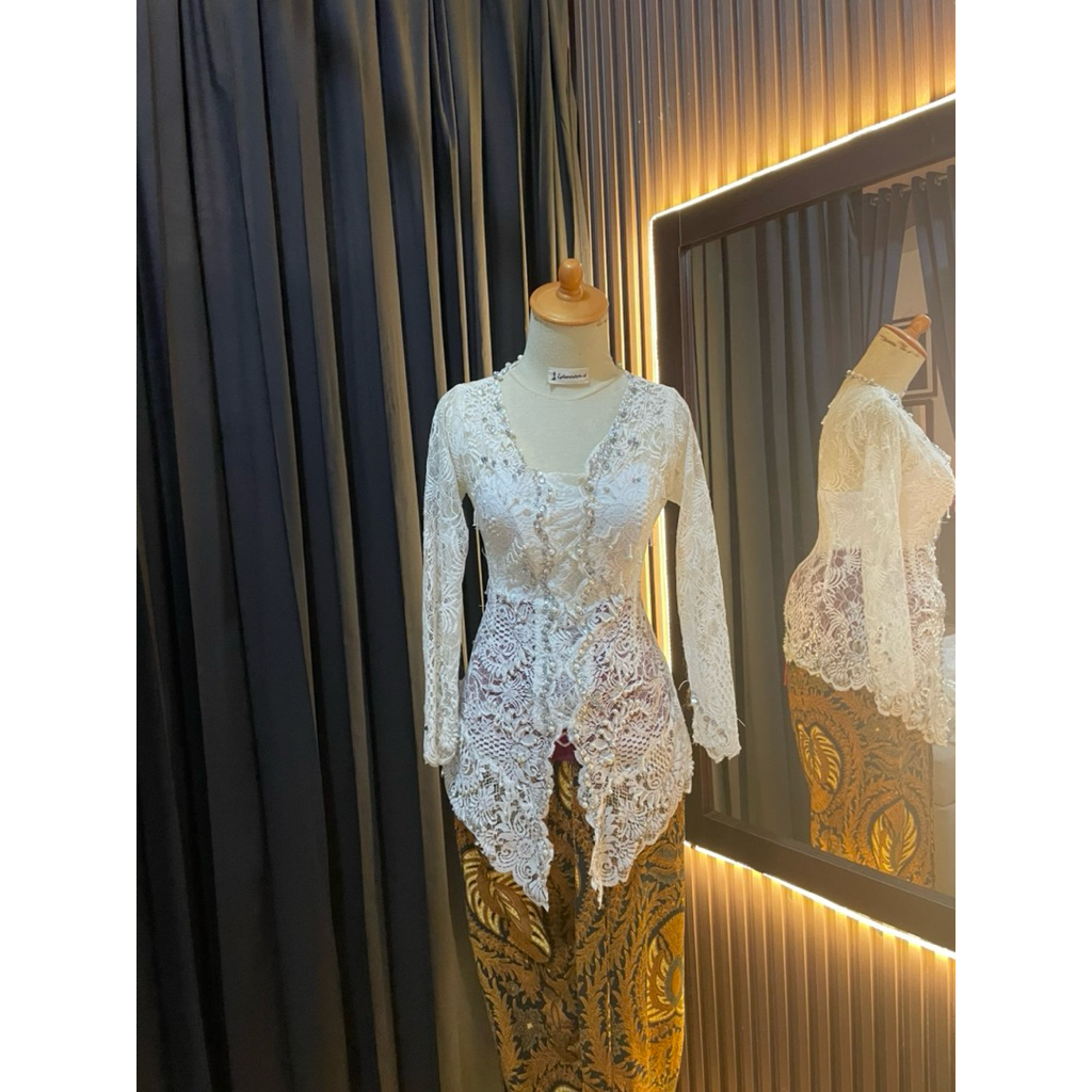 WEDDING GOWN PRELOVED / PARTY DRESS / BRIDEMAIDS GOWN / WEDDING DRESS / WEDDING KEBAYA / GRADUATION 